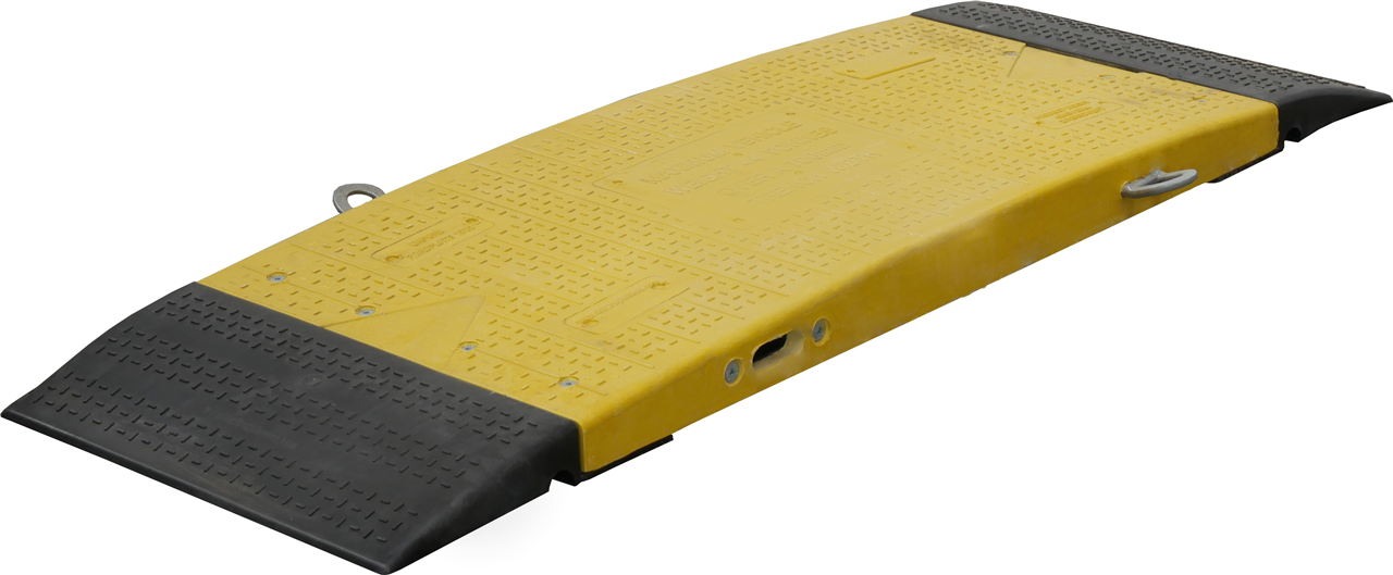 Kunststoff Grabenbrücke 1,50m lang, 500mm _x000D_ rutschfeste Oberfläche, Verbindung mehrerer _x000D